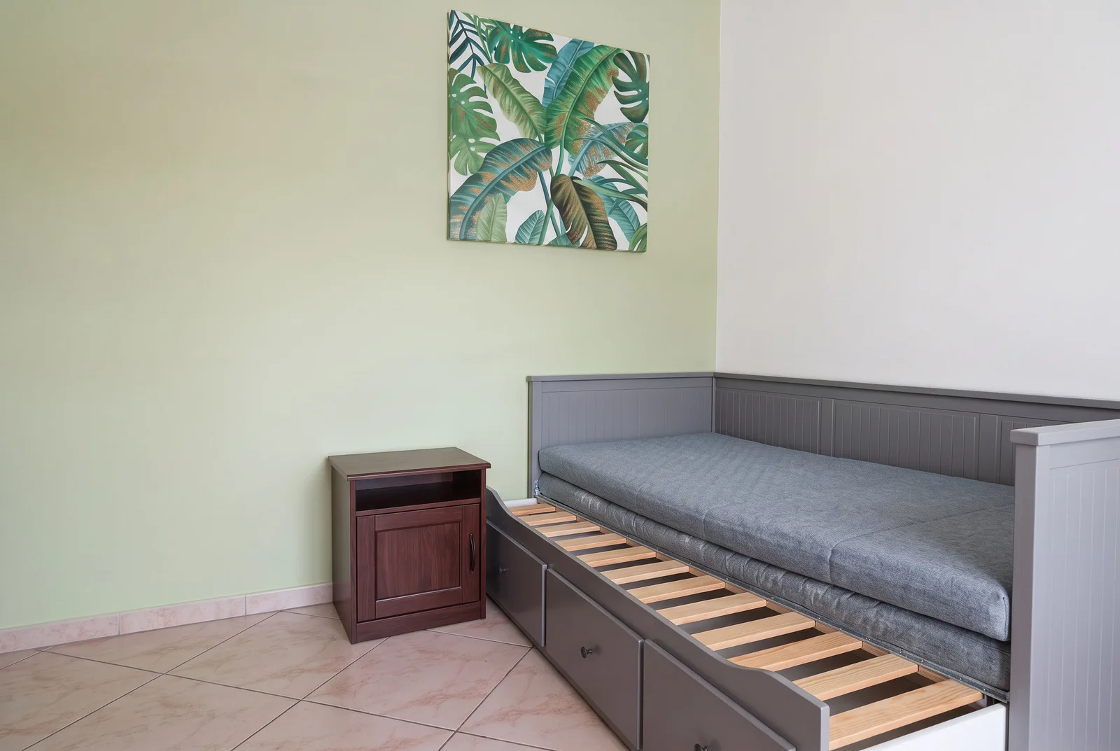 Trosoban-stan-na-prvoj-liniji-u-Rafailovicima-Budva-11 Trosoban stan 63 m² – Rafailovići, Budva — fotografija 12