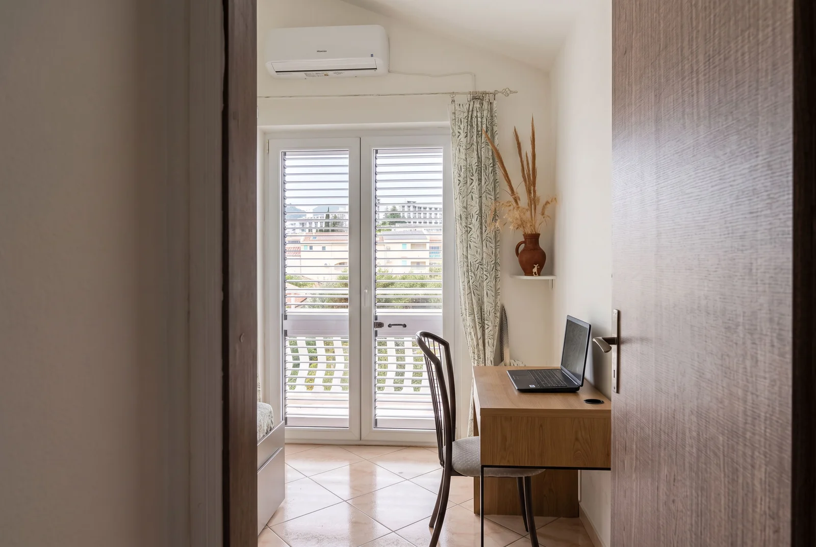 Trosoban-stan-na-prvoj-liniji-u-Rafailovicima-Budva-12 Trosoban stan 63 m² – Rafailovići, Budva — fotografija 13