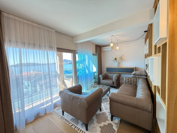 Izdavanje: Trosoban stan 140 m² – Pržno, Budva