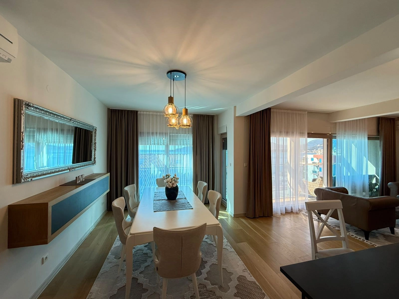 Izdavanje: Trosoban stan 140 m² – Pržno, Budva — fotografija 3