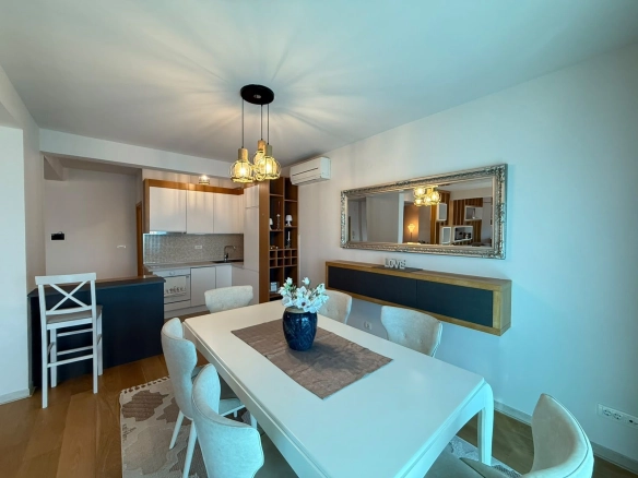 Izdavanje: Trosoban stan 140 m² – Pržno, Budva — fotografija 5