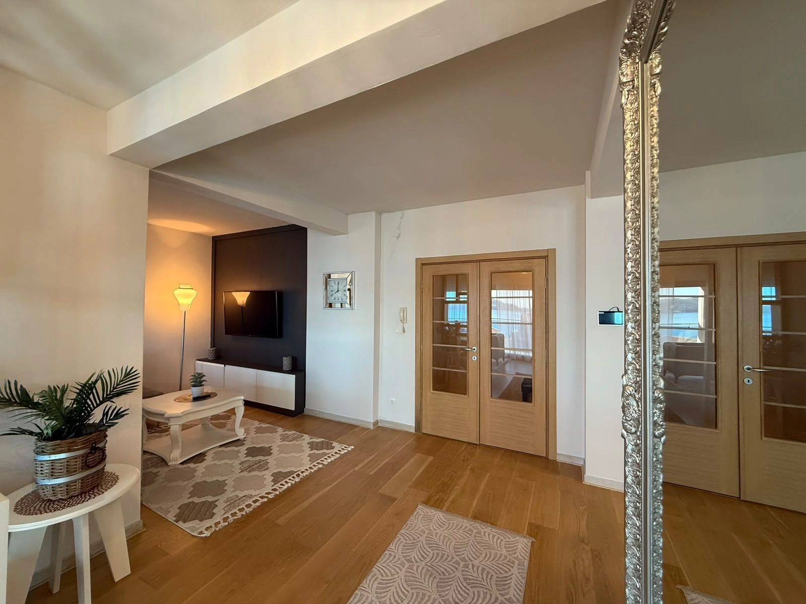 Izdavanje: Trosoban stan 140 m² – Pržno, Budva — fotografija 6