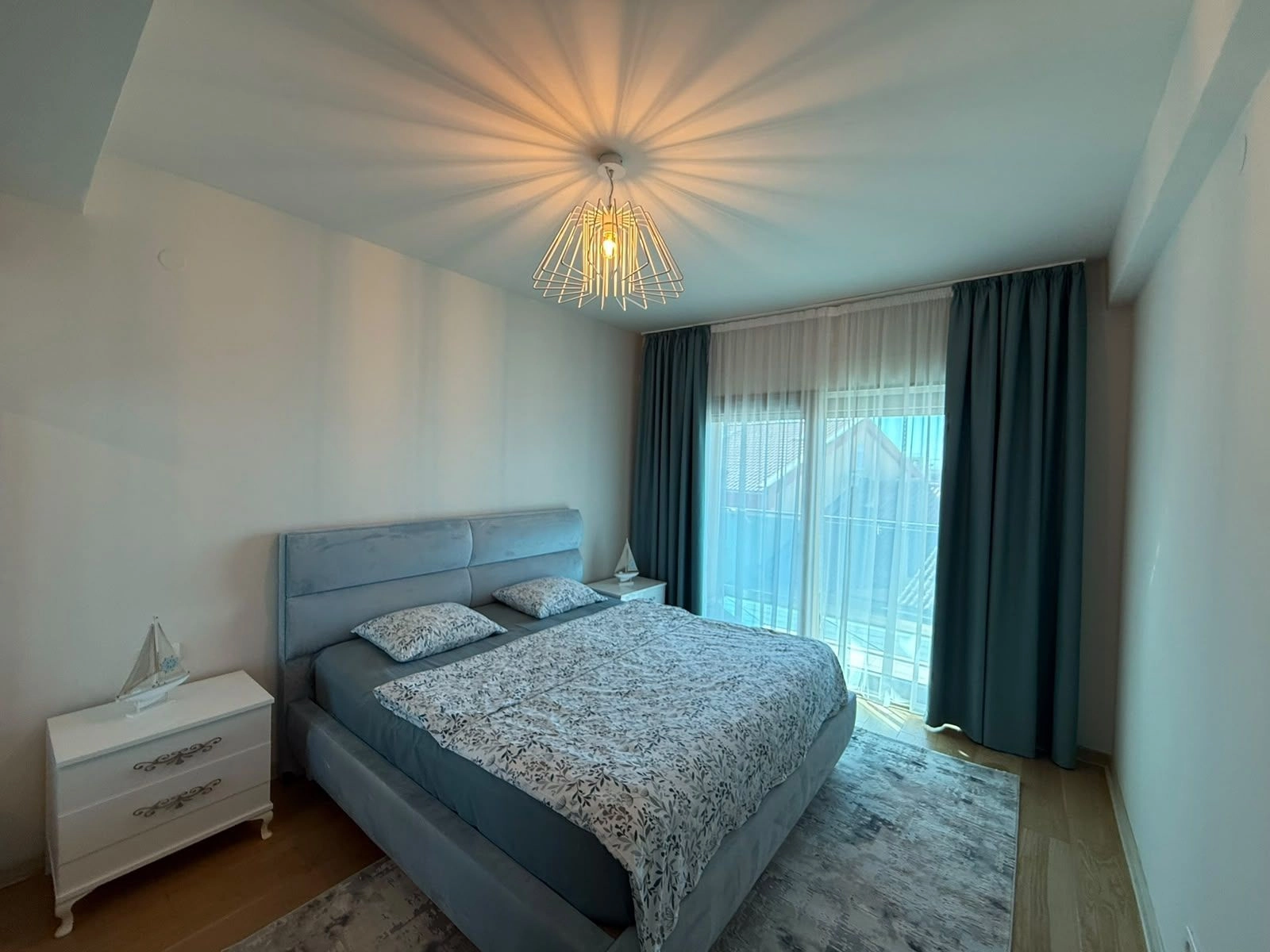 Izdavanje: Trosoban stan 140 m² – Pržno, Budva — fotografija 8
