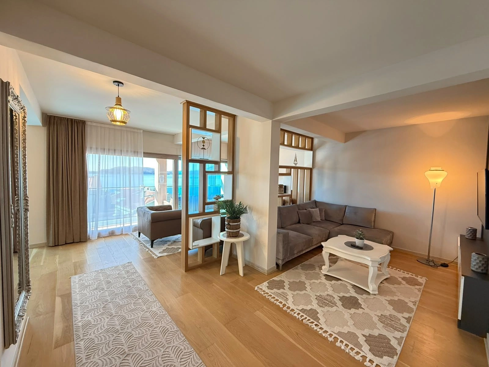 Izdavanje: Trosoban stan 140 m² – Pržno, Budva — fotografija 9