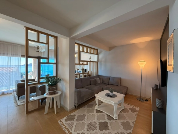 Izdavanje: Trosoban stan 140 m² – Pržno, Budva — fotografija 12