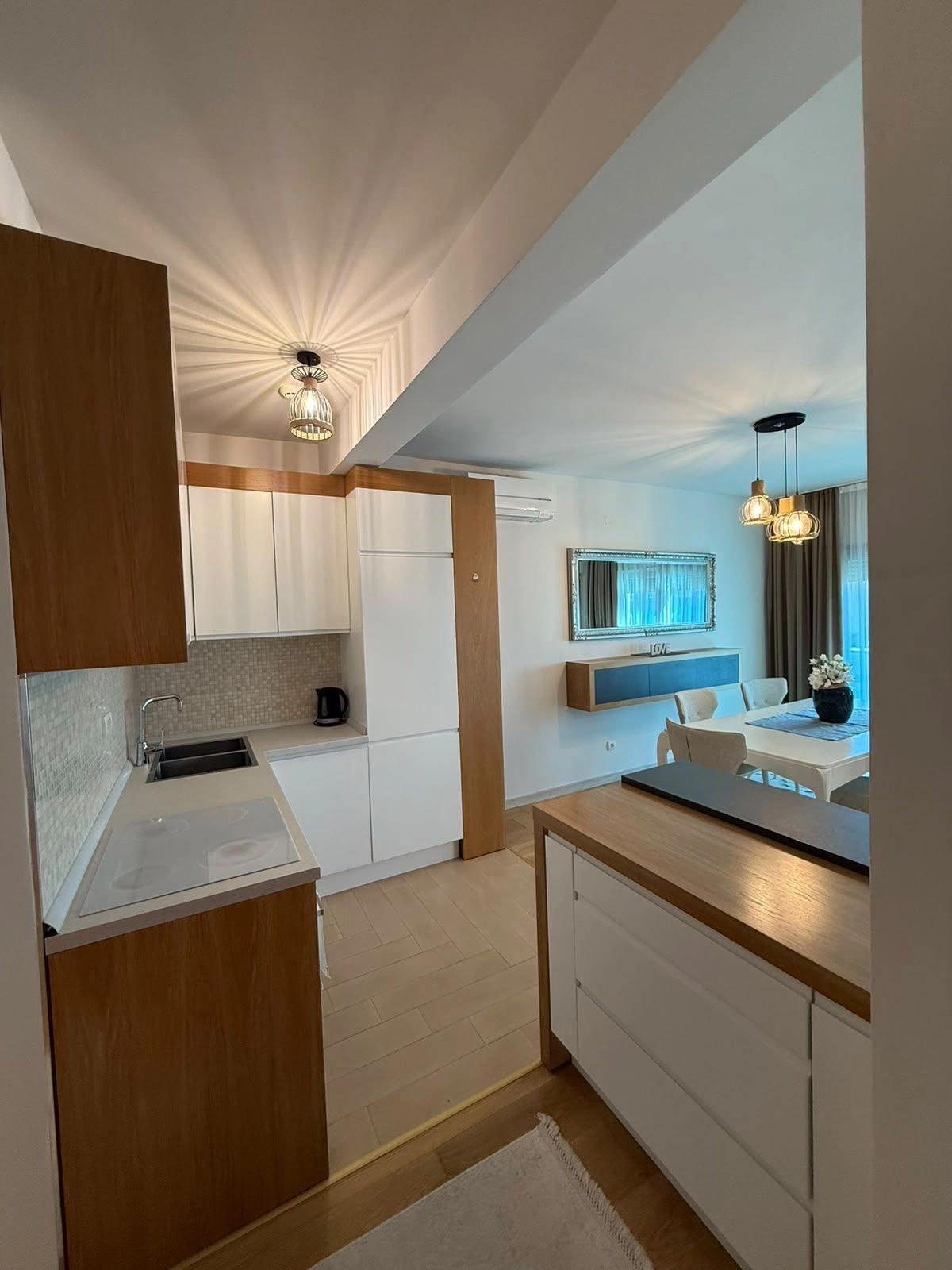 Izdavanje: Trosoban stan 140 m² – Pržno, Budva — fotografija 14