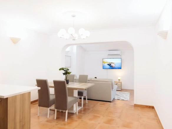 Dvosoban stan 74 m² – Sveti Stefan, Budva — fotografija 13