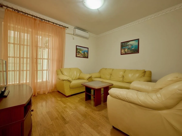 Četvorosoban stan 89 m² – Sveti Stefan, Budva — fotografija 6
