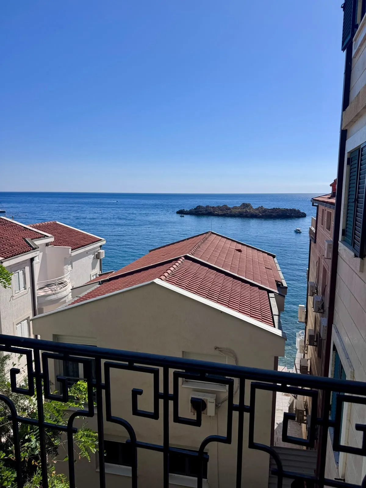 Četvorosoban stan 89 m² – Sveti Stefan, Budva — fotografija 7