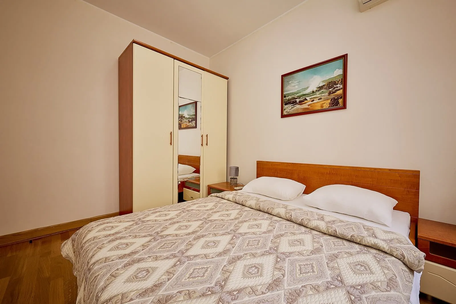 Četvorosoban stan 89 m² – Sveti Stefan, Budva — fotografija 11