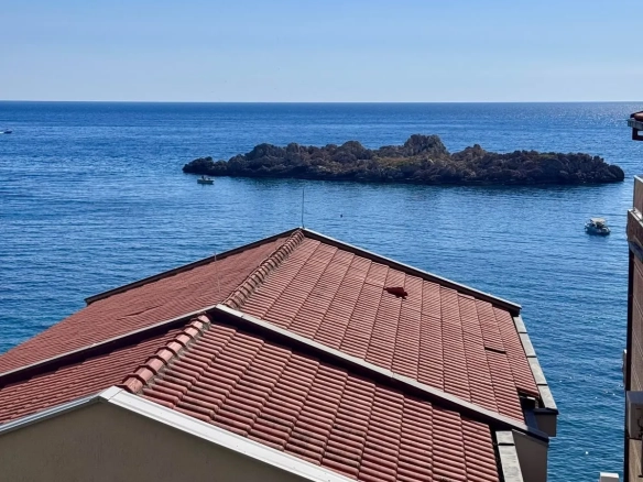 Četvorosoban stan 89 m² – Sveti Stefan, Budva — fotografija 16
