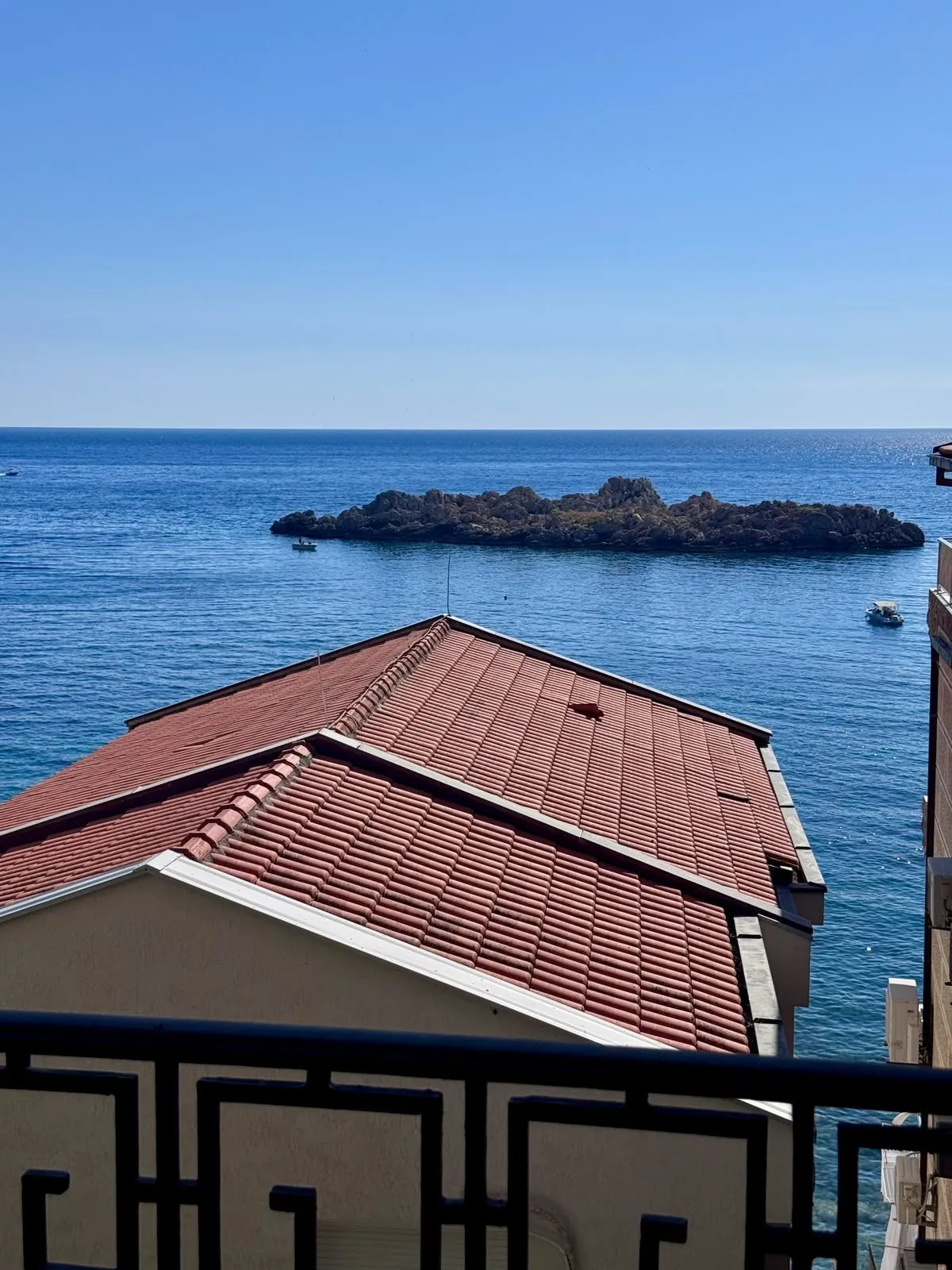 Četvorosoban stan 89 m² – Sveti Stefan, Budva — fotografija 16
