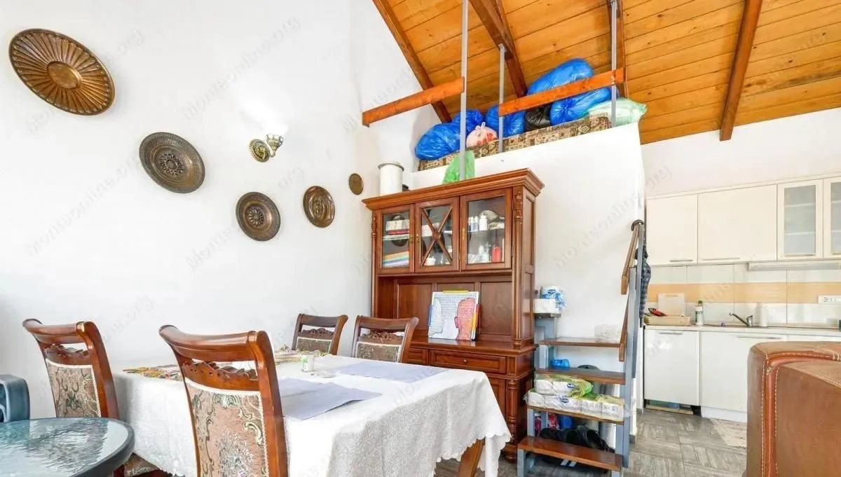 Samostojeca-kuca-sa-pogledom-na-zaliv-Opatovo-Tivat-3 Kuća 110 m² – Tivat — fotografija 4