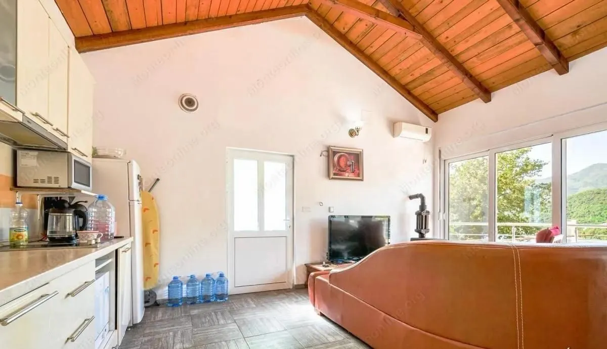 Samostojeca-kuca-sa-pogledom-na-zaliv-Opatovo-Tivat-4 Kuća 110 m² – Tivat — fotografija 5