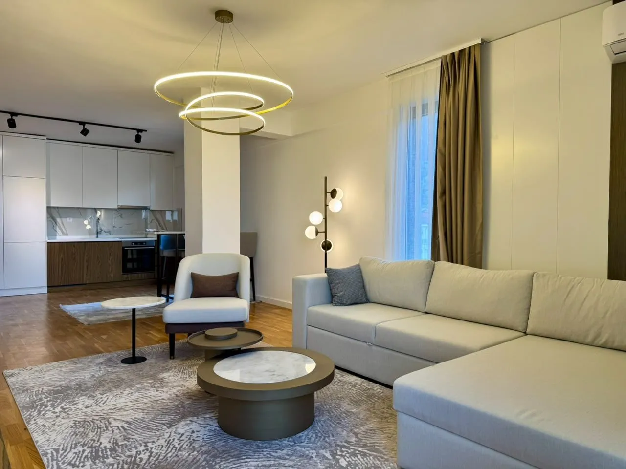 Dvosoban-stan-sa-pogledom-na-more-Rafailovici-Budva-2 Izdavanje: Dvosoban stan 77 m² – Rafailovići, Budva — fotografija 3