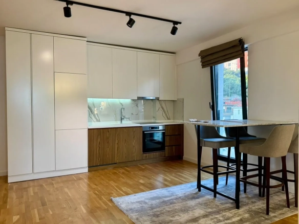 Izdavanje: Dvosoban stan 77 m² – Rafailovići, Budva — fotografija 13
