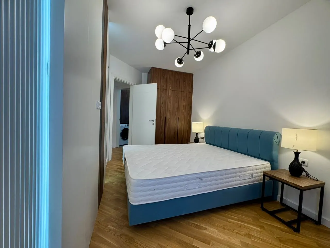 Dvosoban-stan-sa-pogledom-na-more-Rafailovici-Budva-14 Izdavanje: Dvosoban stan 77 m² – Rafailovići, Budva — fotografija 15