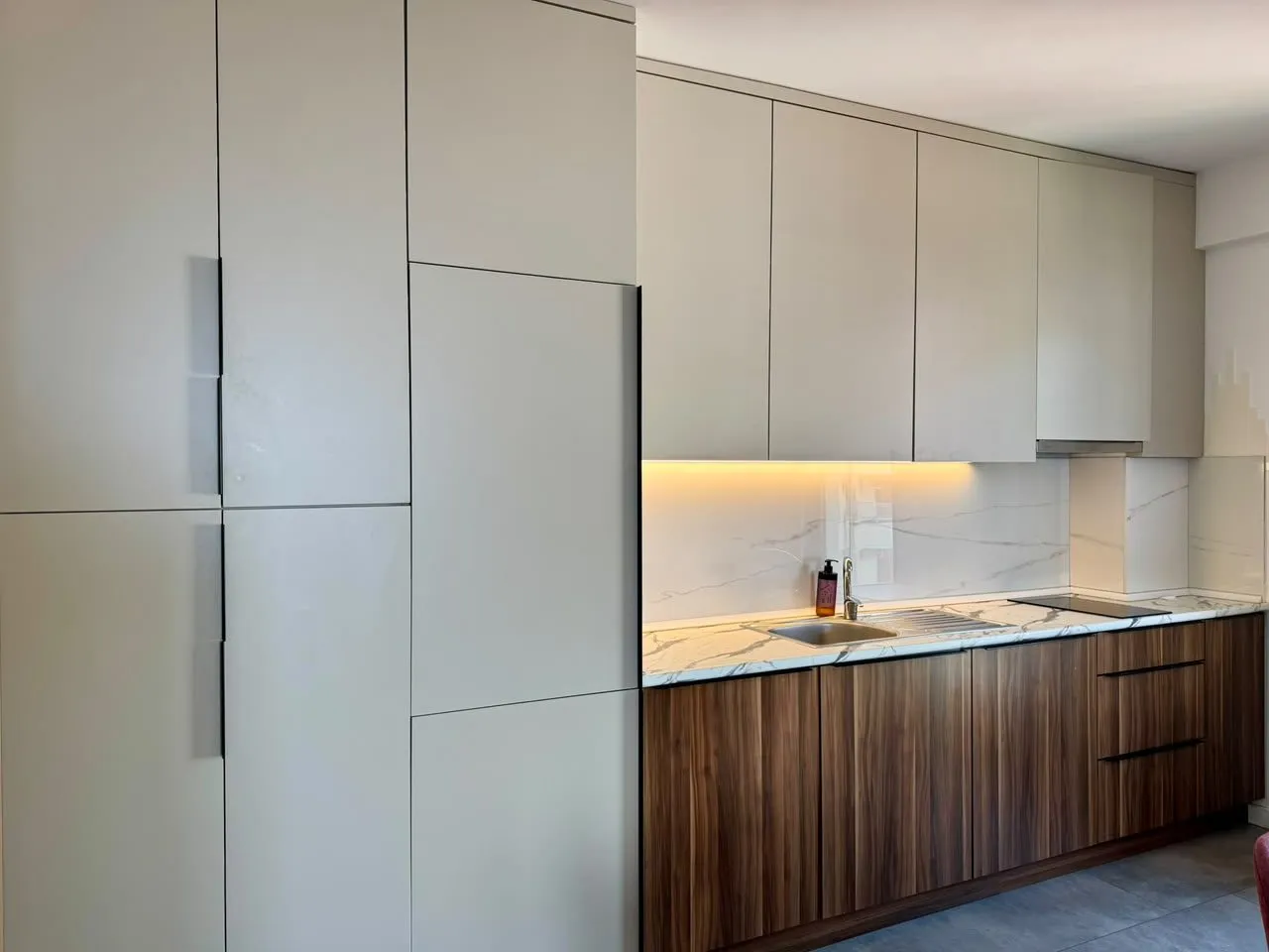 Izdavanje: Dvosoban stan 77 m² – Rafailovići, Budva — fotografija 10