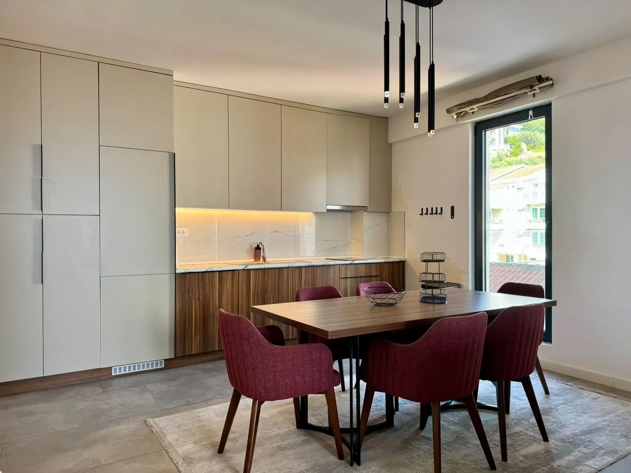 Izdavanje: Dvosoban stan 77 m² – Rafailovići, Budva — fotografija 11