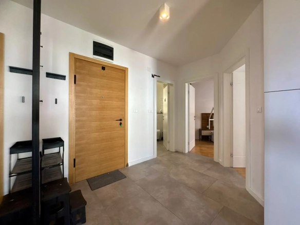 Izdavanje: Dvosoban stan 77 m² – Rafailovići, Budva — fotografija 12