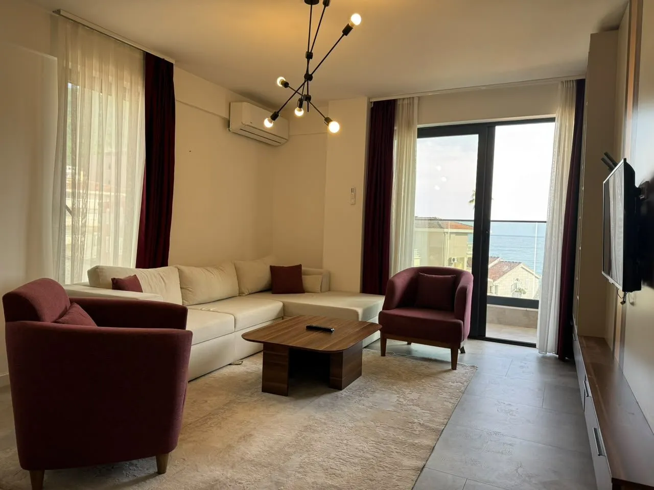 Izdavanje: Dvosoban stan 77 m² – Rafailovići, Budva — fotografija 18