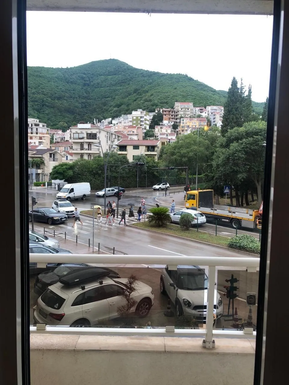 Jednosoban-stan-u-zgradi-Montefish-Budva-3 Izdavanje: Jednosoban stan 51 m² – Budva — fotografija 4