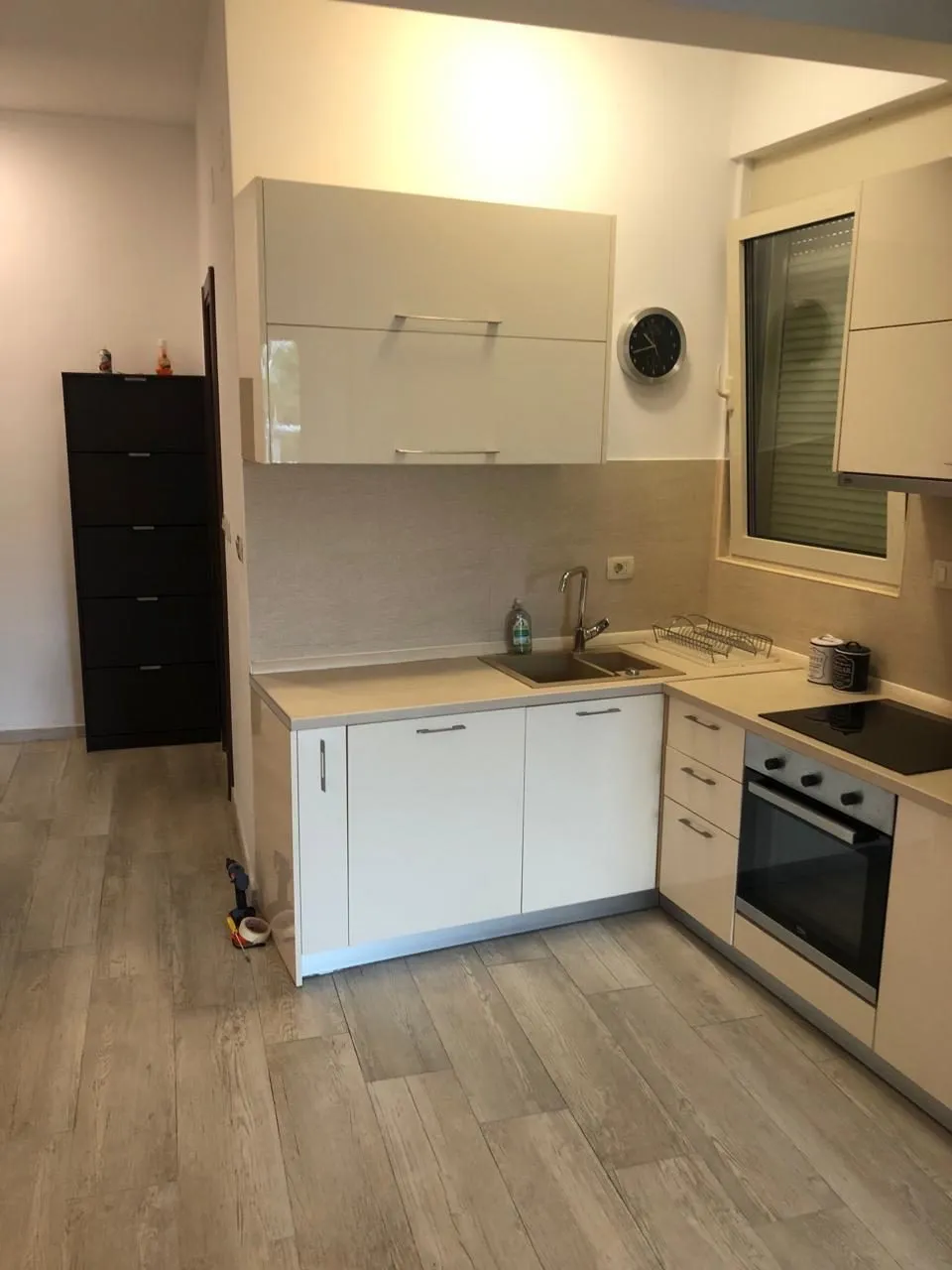 Jednosoban-stan-u-zgradi-Montefish-Budva-11 Izdavanje: Jednosoban stan 51 m² – Budva — fotografija 12
