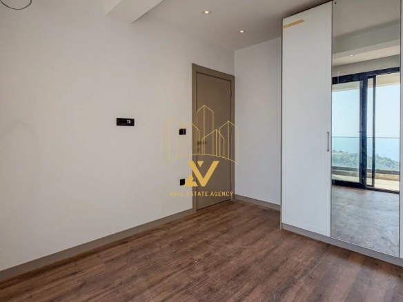 Trosoban stan 93 m² – Komoševina, Budva — fotografija 11