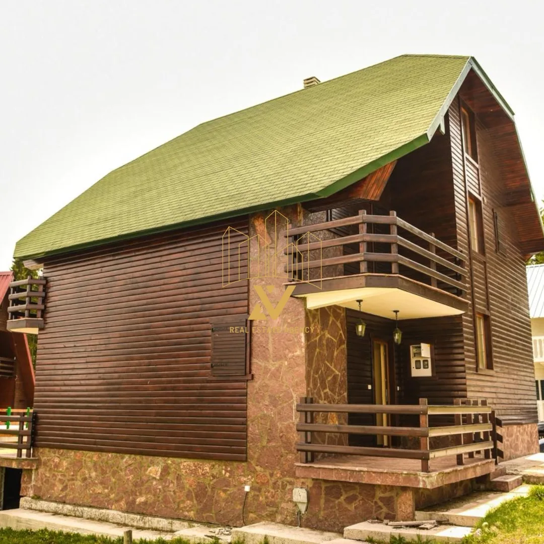 Kuca-200-m²-Centar-–-Zabljak-7 Kuća 200 m² – Centar, Žabljak — fotografija 8