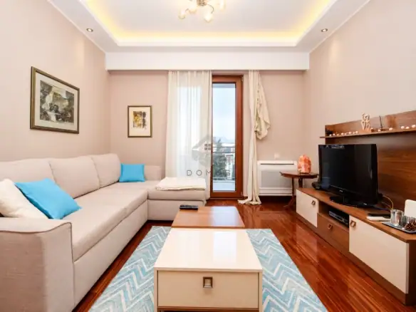 Dvosoban stan 70 m² + parking