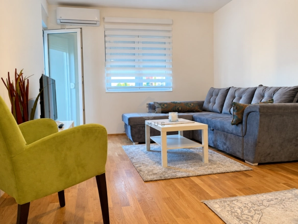 Jednosoban stan 45 m² + parking