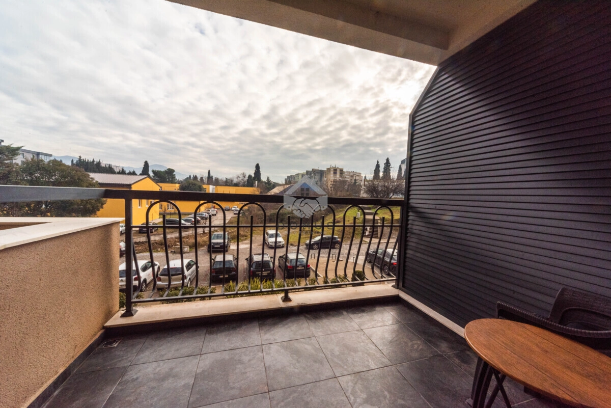 Dvosoban-stan-75-m²-garaza-Ljubovic-–-Podgorica-10 Izdavanje: Dvosoban stan 75 m² – Ljubović, Podgorica — fotografija 11