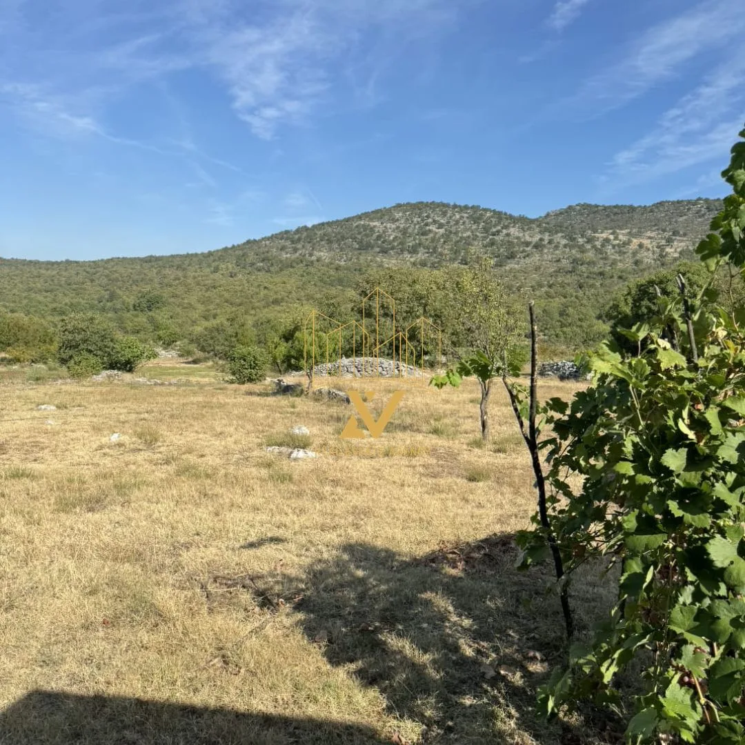 Kuca-na-prodaju-–-Brezine-Podgorica-4 Kuća 170 m² – Brežine, Podgorica — fotografija 5