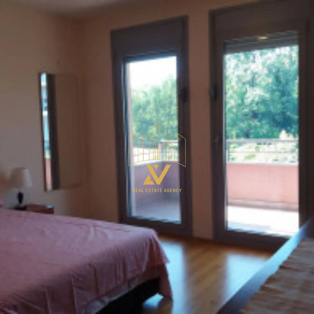 Trosoban-stan-za-izdavanje-–-Gorica-C-Podgorica-125-m²-4 Izdavanje: Trosoban stan 125 m² – Gorica C, Podgorica — fotografija 5