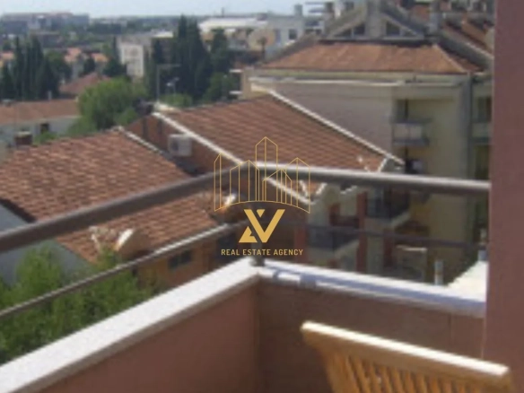 Izdavanje: Trosoban stan 125 m² – Gorica C, Podgorica — fotografija 6