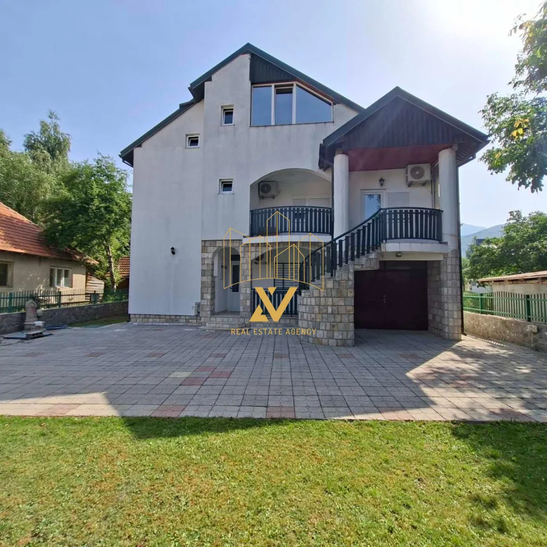 Kuca-sa-5-apartmana-310-m²-Smailagica-Polje-–-Kolasin-6 Kuća 310 m² – Smailagića Polje, Kolašin — fotografija 7