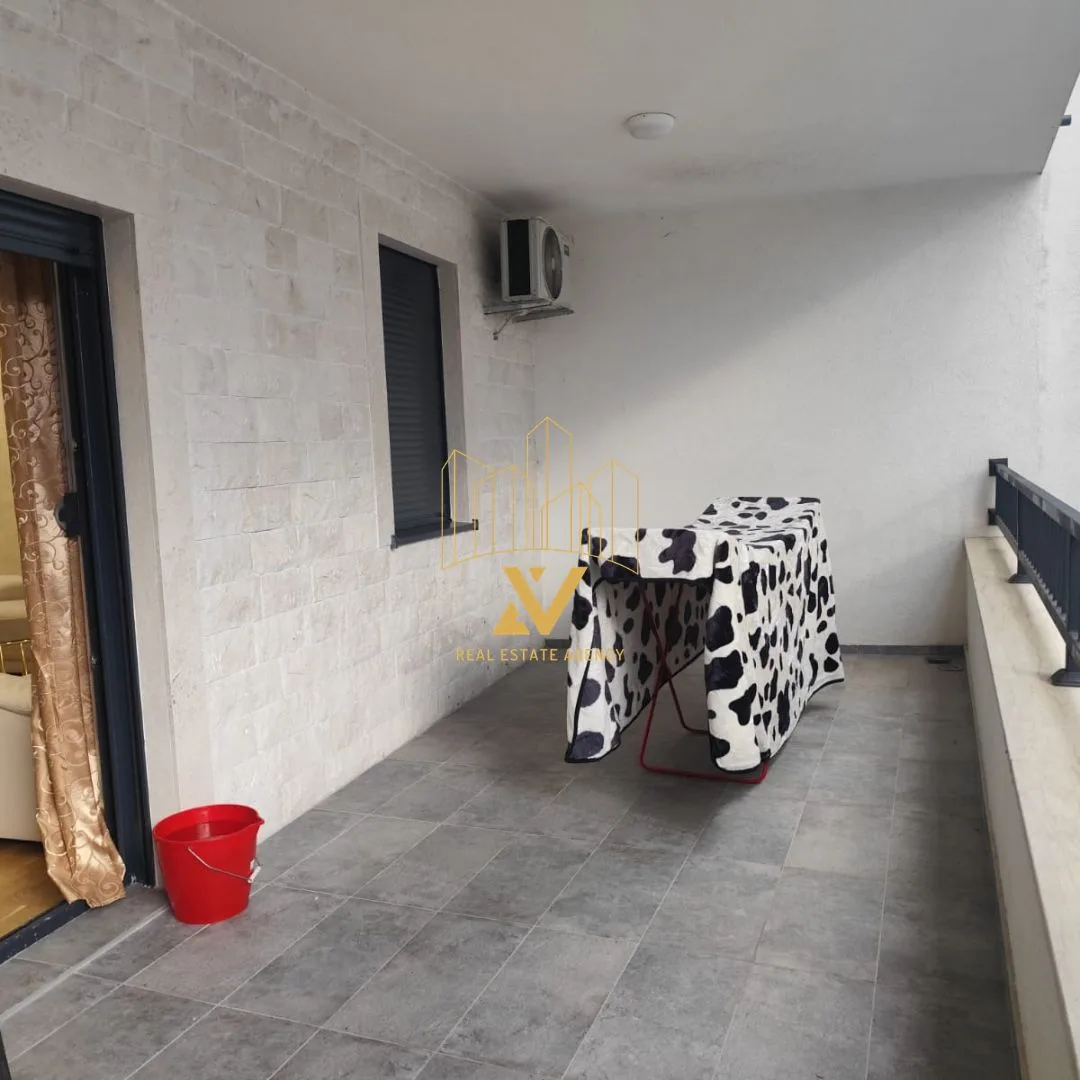 Dvosoban-namjesten-stan-86-m²-Stara-Varos-–-Podgorica-2 Izdavanje: Dvosoban stan 86 m² – Stara Varoš, Podgorica — fotografija 3