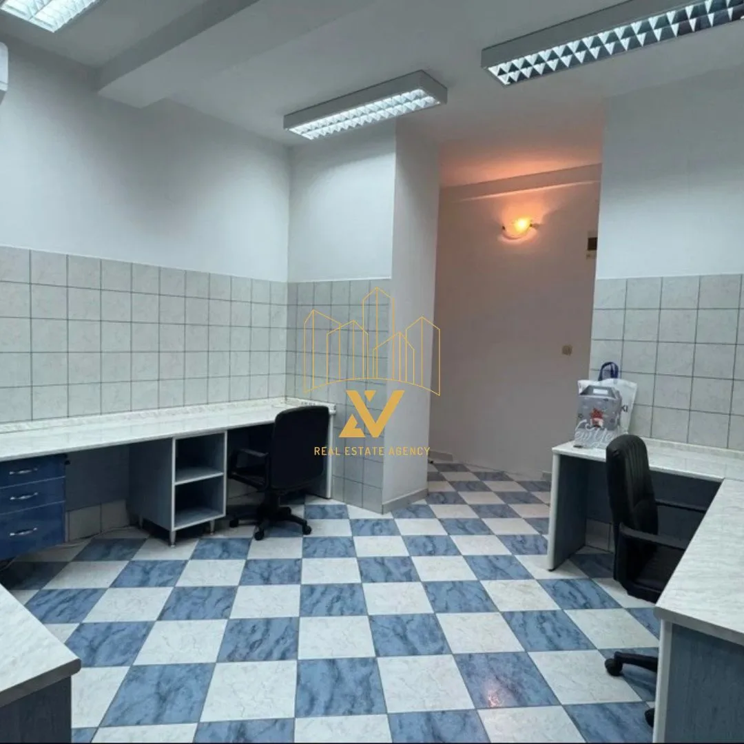 Poslovni-prostor-na-prodaju-–-Centar-Niksic-40-m²-2 Poslovni prostor u centru Nikšića, Ulica Jola Piletića — fotografija 3
