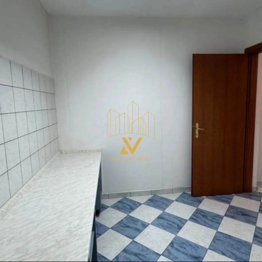 Poslovni-prostor-na-prodaju-–-Centar-Niksic-40-m²-3 Poslovni prostor u centru Nikšića, Ulica Jola Piletića — fotografija 4