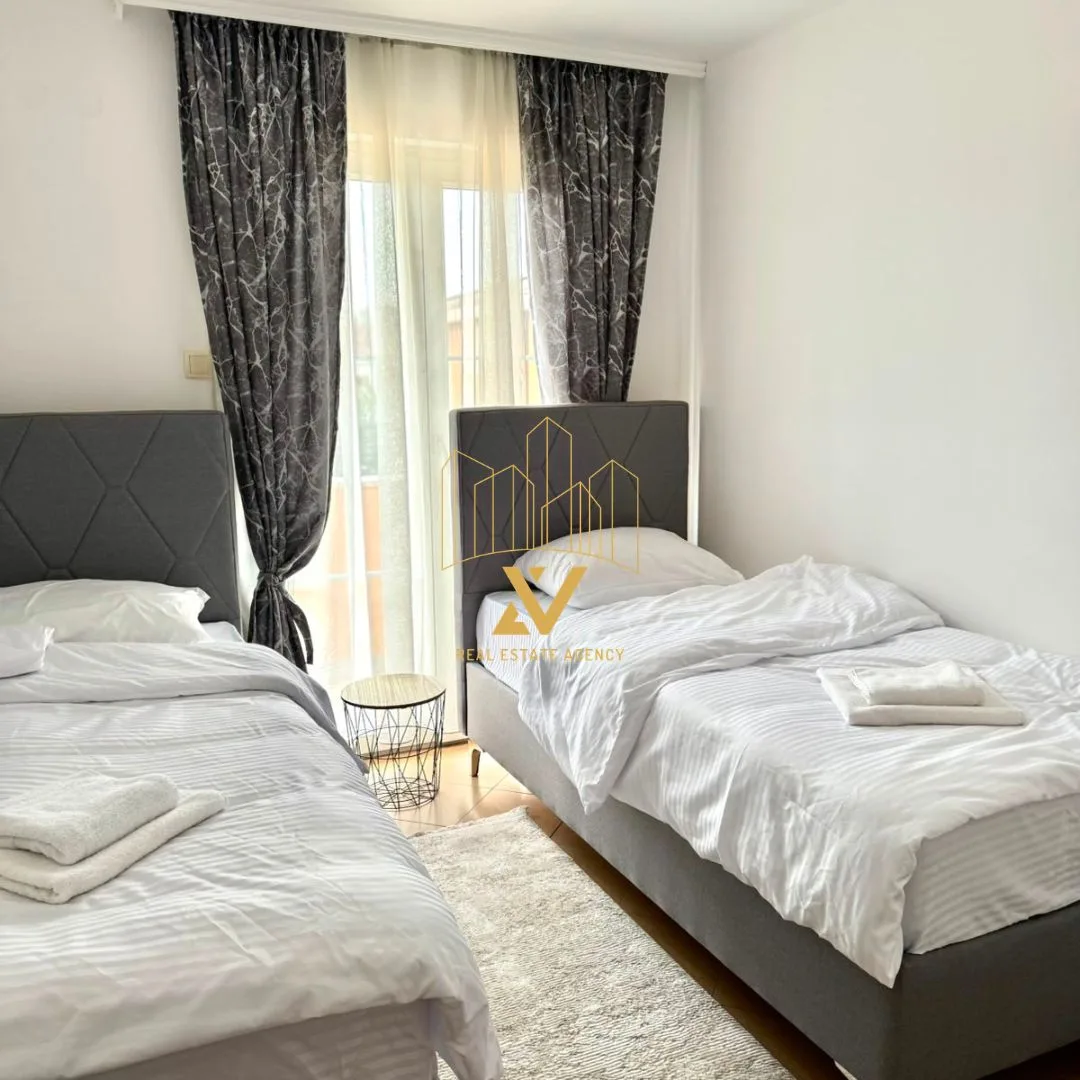 Stambeno-poslovni-prostor-za-izdavanje-–-Gornja-Gorica-Podgorica-200-m²-4 Izdavanje: Kuća 200 m² – Gornja Gorica, Podgorica — fotografija 5