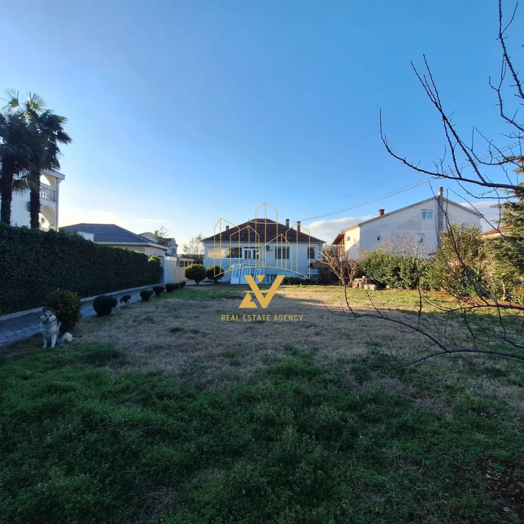 Porodicna-kuca-473-m²-Masline-–-Podgorica-2 Kuća 473 m² – Masline, Podgorica — fotografija 3
