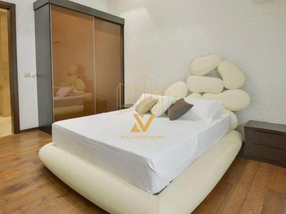 Trosoban stan 218 m² – Centar, Budva — fotografija 6