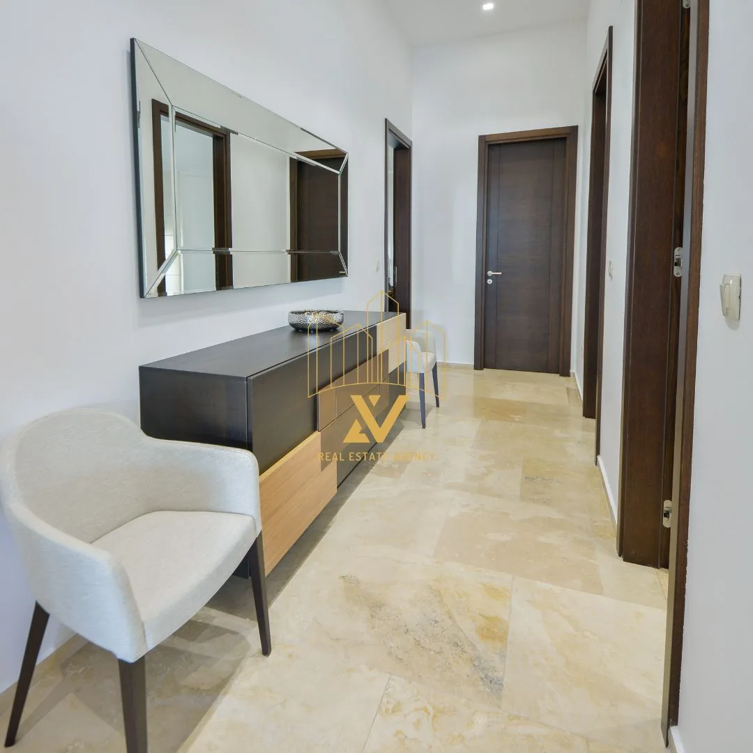 Trosoban stan 218 m² – Centar, Budva — fotografija 10