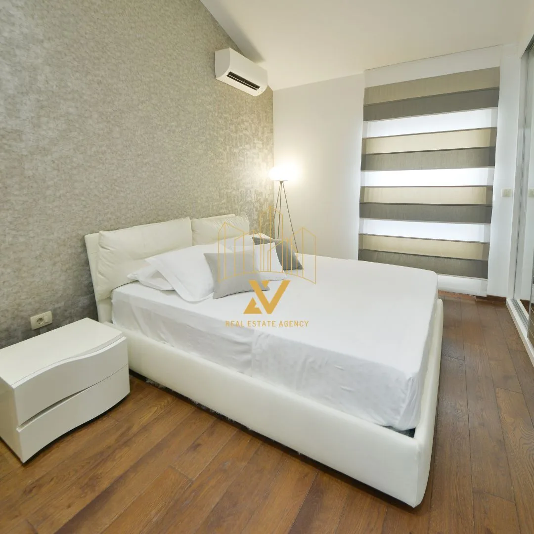 Trosoban stan 218 m² – Centar, Budva — fotografija 11