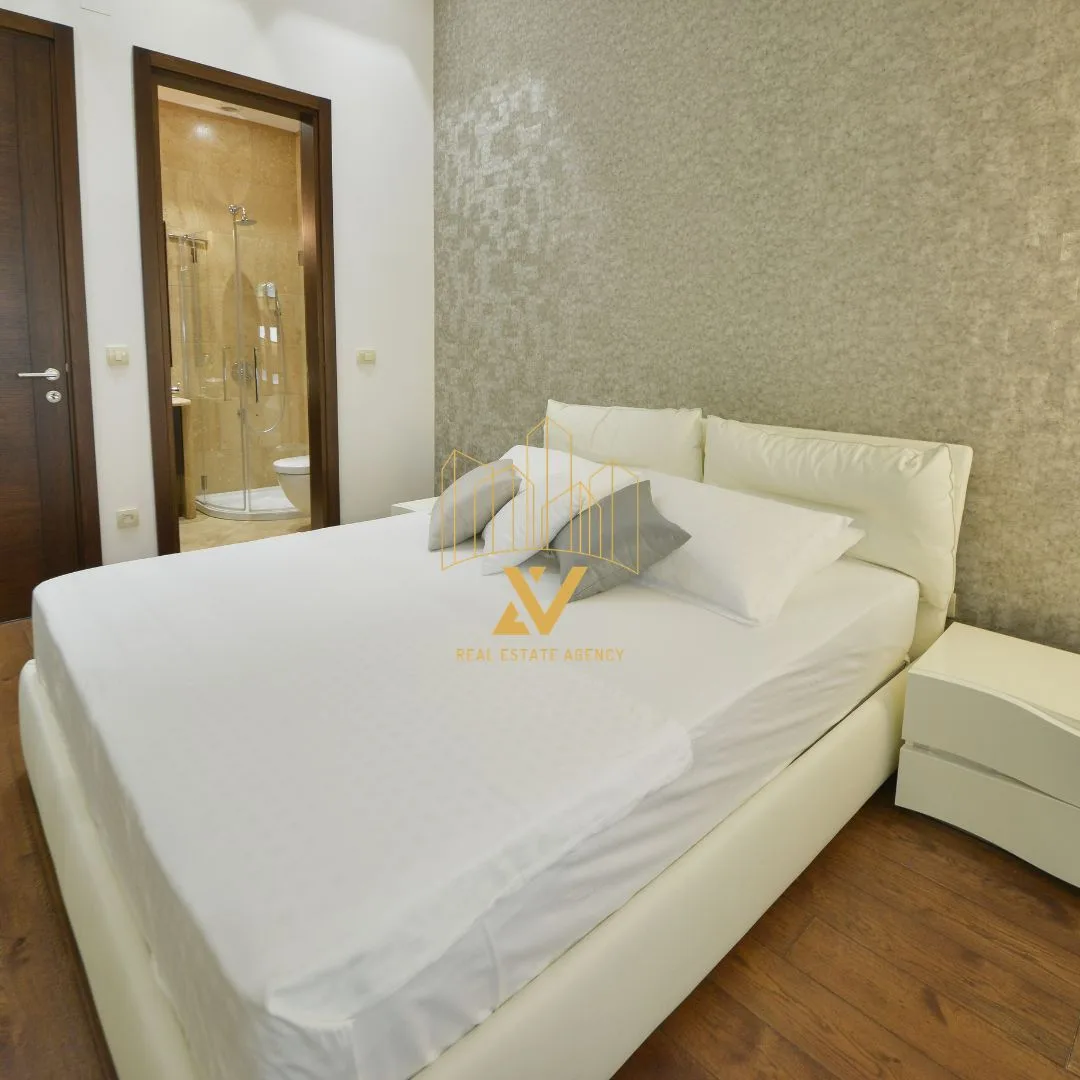 Trosoban stan 218 m² – Centar, Budva — fotografija 13