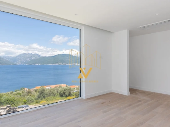 Kuća 328 m² – Krašići, Tivat — fotografija 4