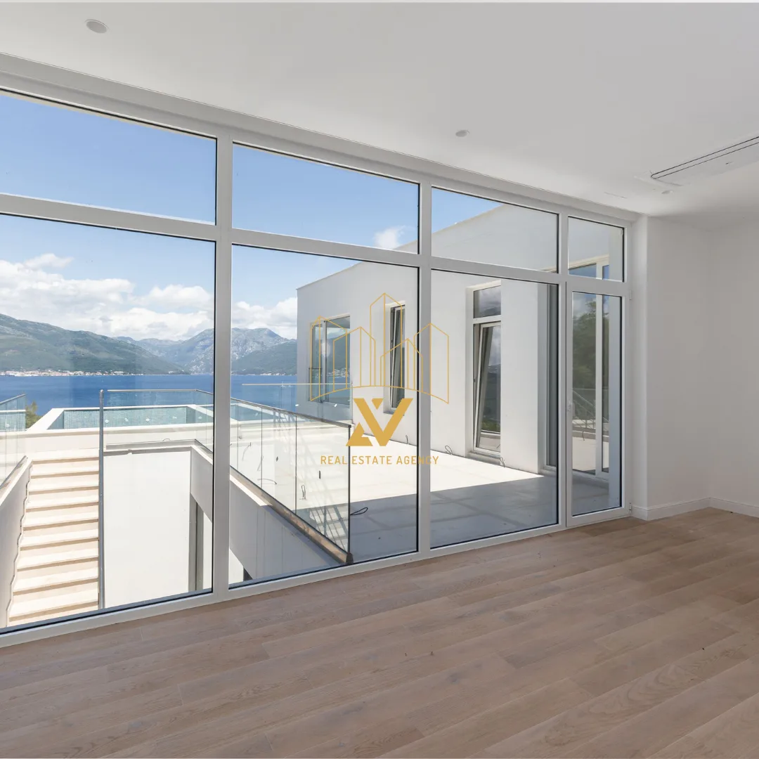 Vila-328-m²-Krasici-–-Tivat-4 Kuća 328 m² – Krašići, Tivat — fotografija 5