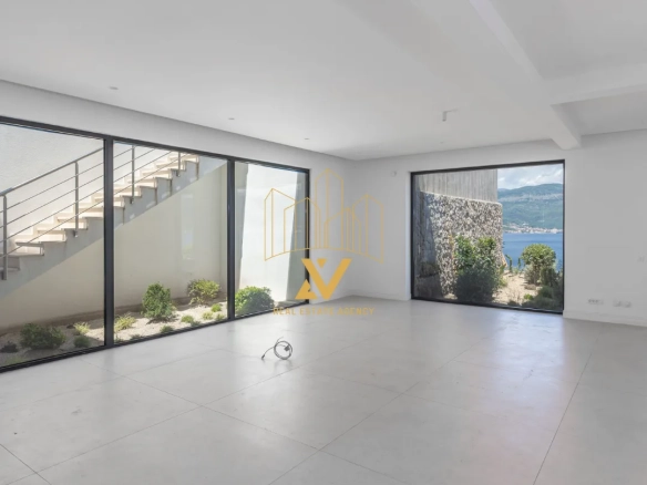 Kuća 328 m² – Krašići, Tivat — fotografija 6