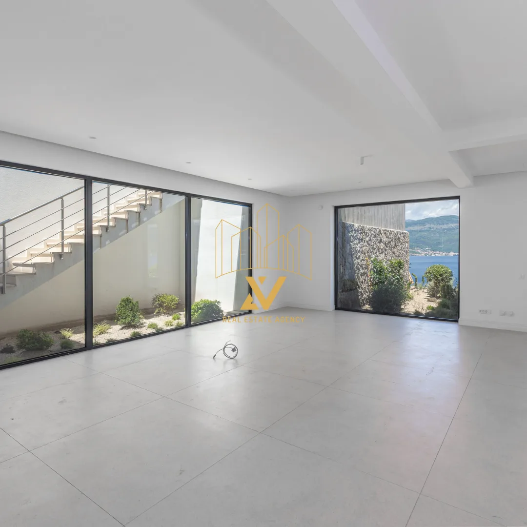 Vila-328-m²-Krasici-–-Tivat-5 Kuća 328 m² – Krašići, Tivat — fotografija 6