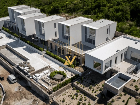 Kuća 328 m² – Krašići, Tivat — fotografija 10